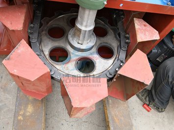 板鏈斗提機(jī)運(yùn)行部件張力問(wèn)題